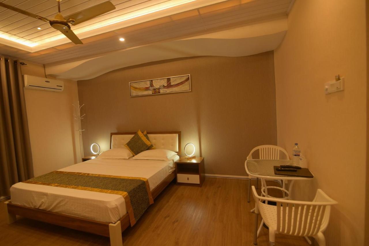 Hotel Blue Sky Kurunegala Dış mekan fotoğraf