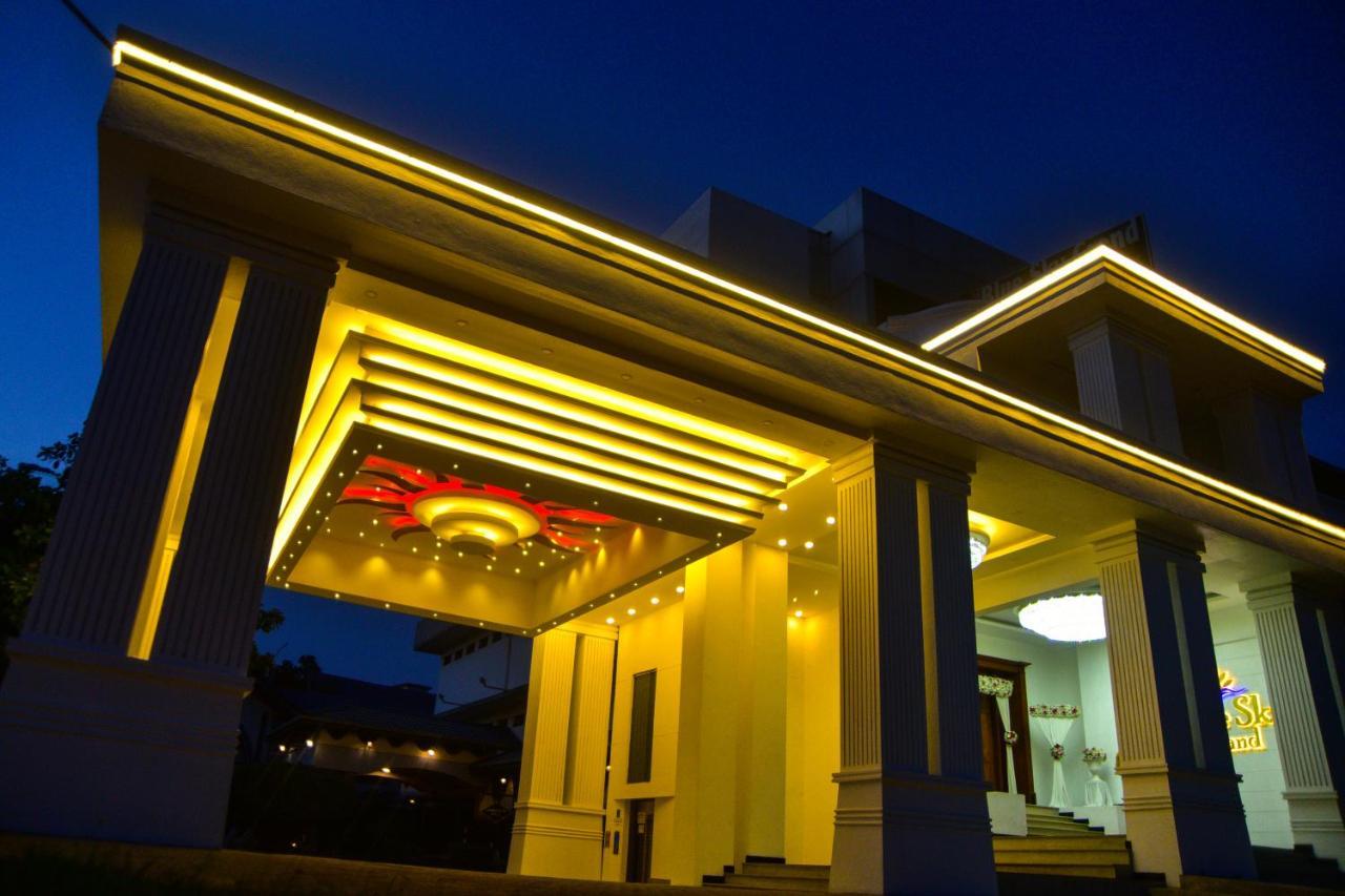 Hotel Blue Sky Kurunegala Dış mekan fotoğraf