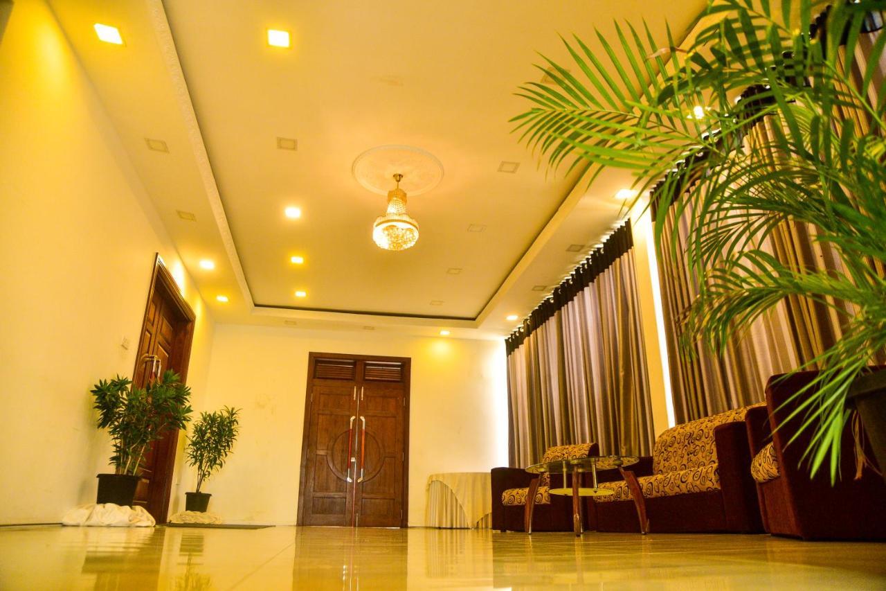 Hotel Blue Sky Kurunegala Dış mekan fotoğraf